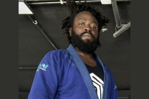 Você sabia que Douglas Silva é faixa-roxa de jiu-jitsu?